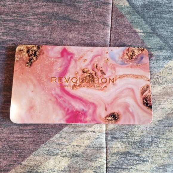 ❤️ Revolution Forever Flawless – Affinity (Brand New) - Picture 2 of 3